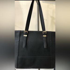Italian leather Black Tote Bag with zipper closure and adjustable straps. NWT